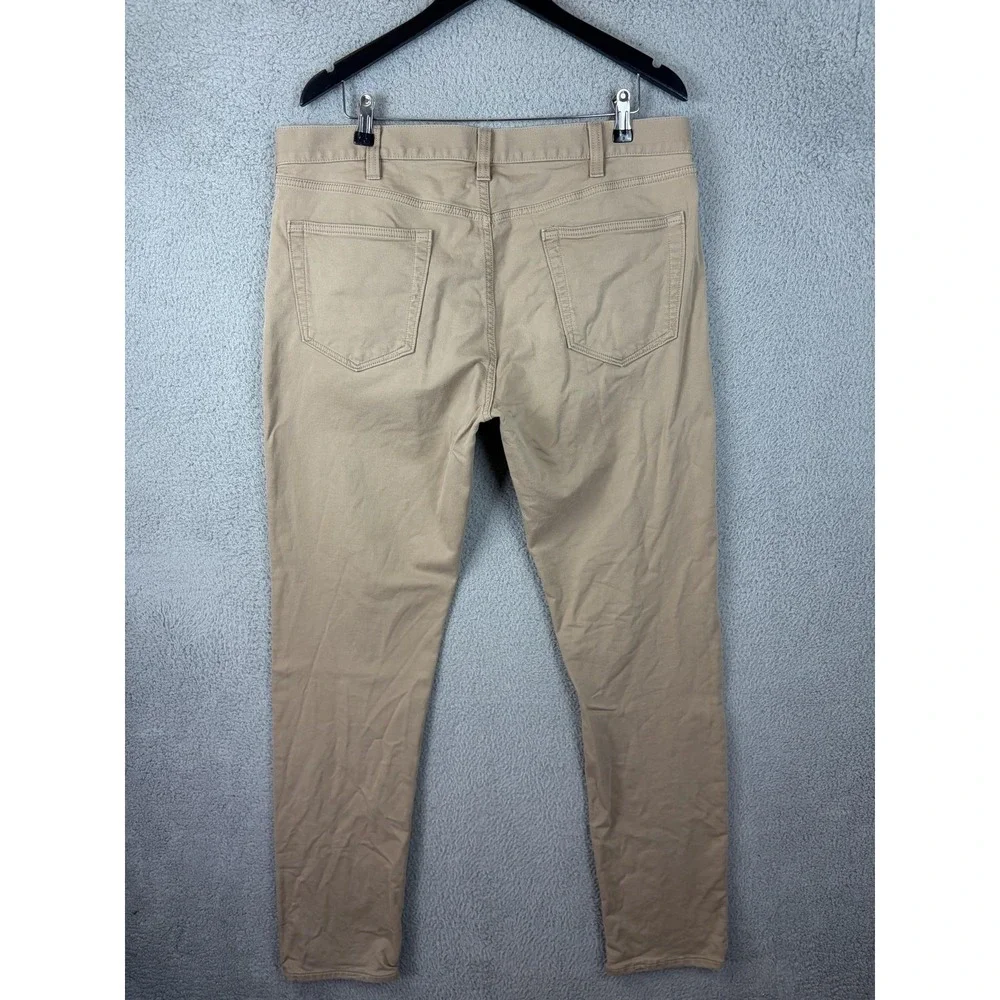 Banana Republic brand banana